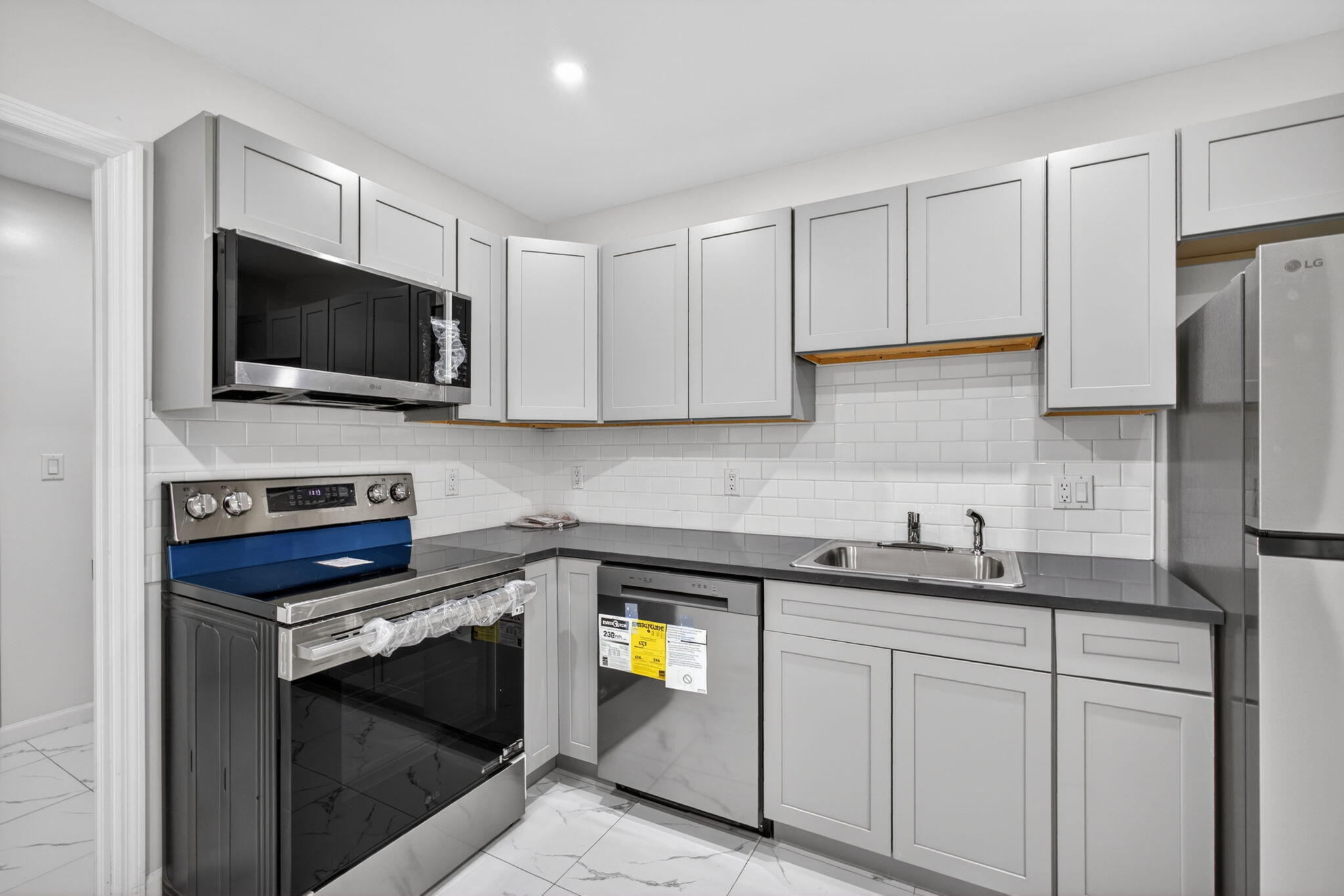 3255 Avenue J Riviera Beach, FL 33404 - Photo 14 of 37 15-web-or-mls-5D1A8530