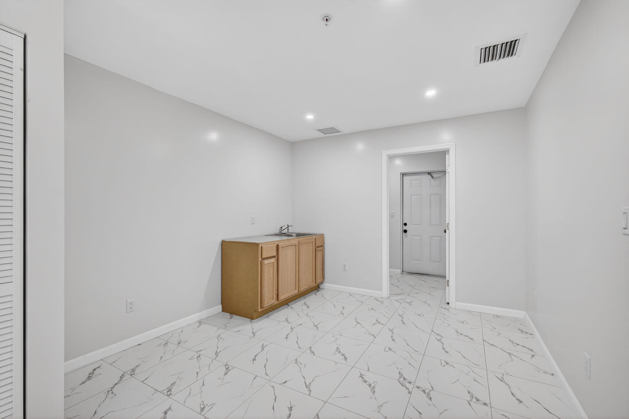 3255 Avenue J Riviera Beach, FL 33404 - Photo 26 of 37 27-web-or-mls-5D1A8590