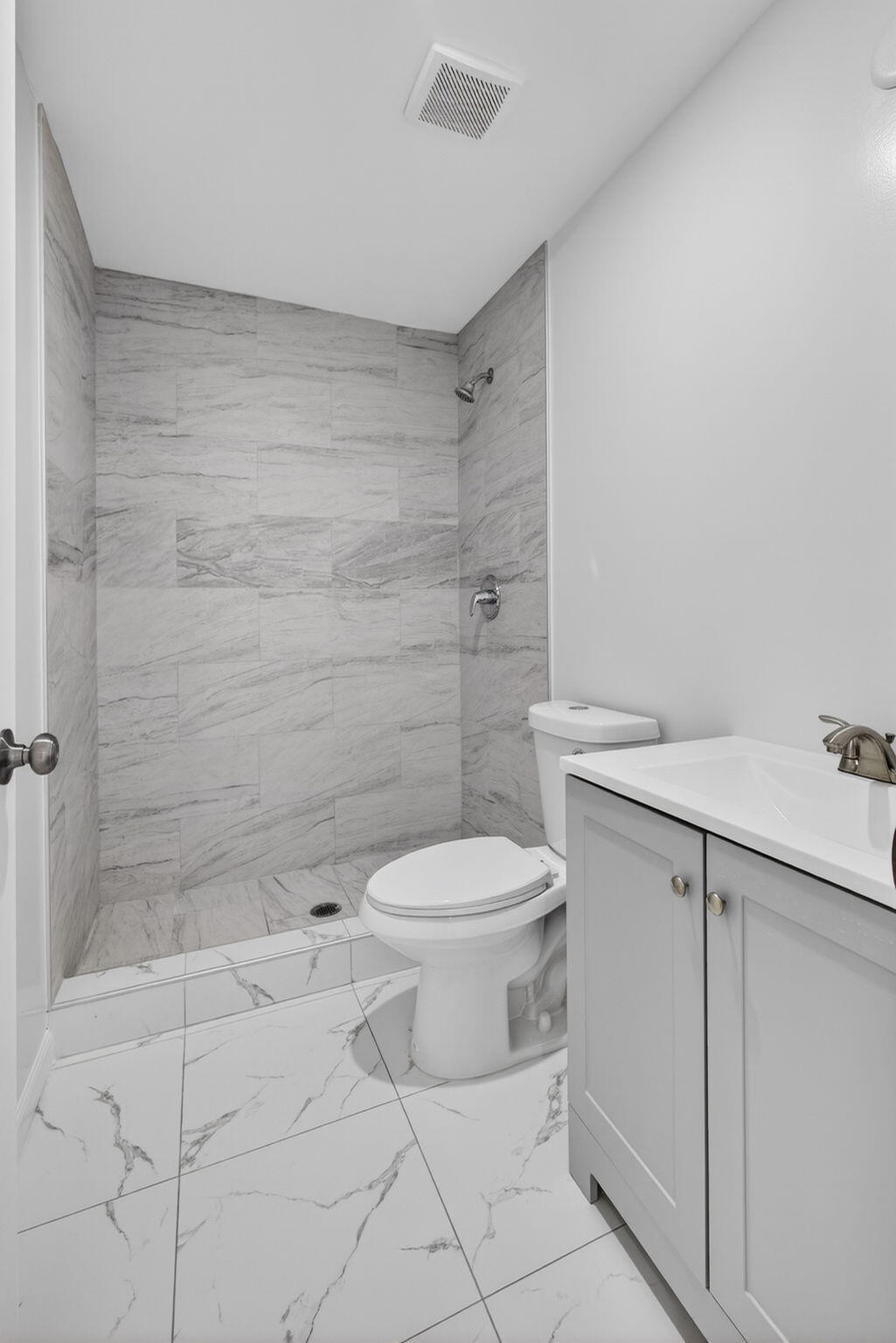 3255 Avenue J Riviera Beach, FL 33404 - Photo 35 of 37 36-web-or-mls-5D1A8635