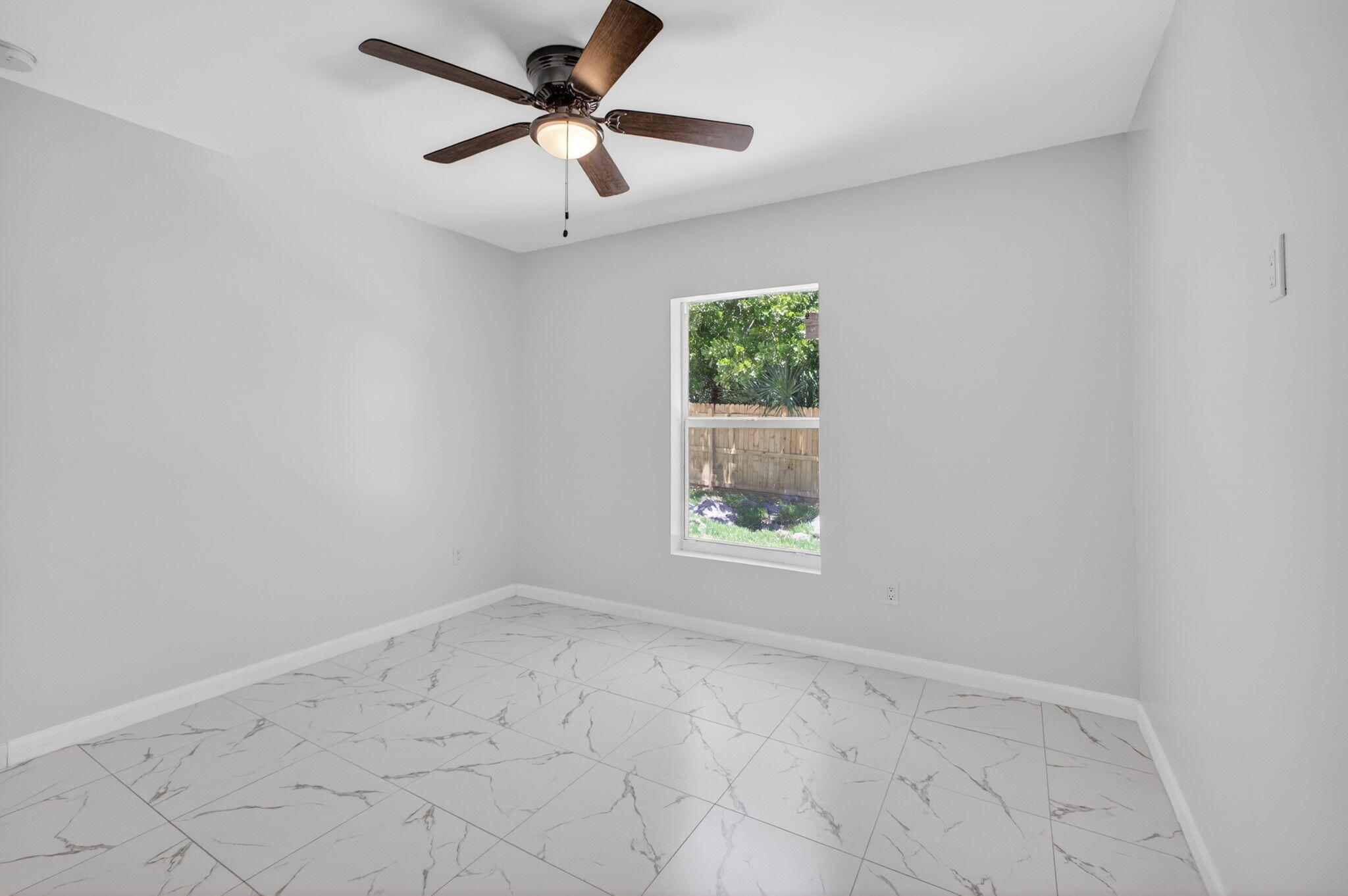 3255 Avenue J Riviera Beach, FL 33404 - Photo 36 of 37 37-web-or-mls-5D1A8640