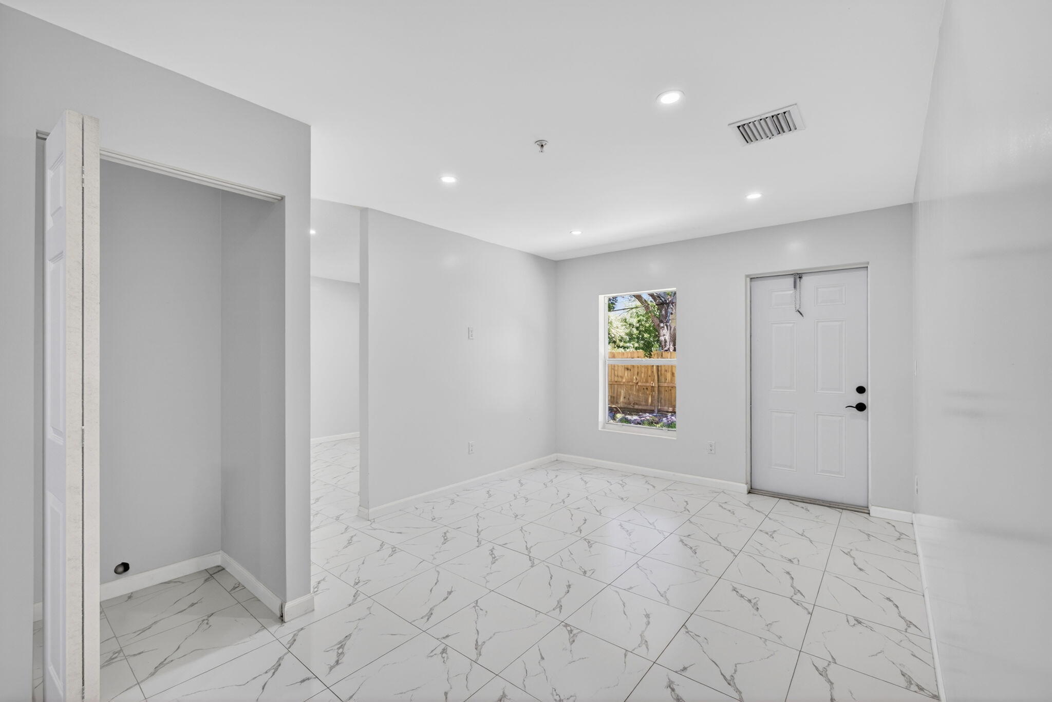 3255 Avenue J Riviera Beach, FL 33404 - Photo 9 of 37 10-web-or-mls-5D1A8505
