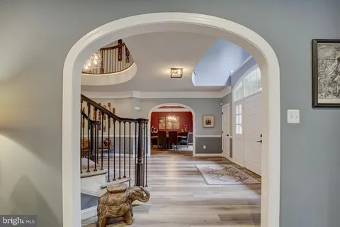 $1,995,000 | 13101 Ridge Drive, Rockville, MD 20850