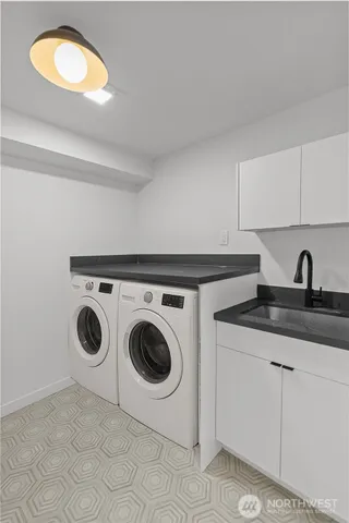 $1,049,500 | 16433 9th Avenue Southwest, Burien, WA 98166