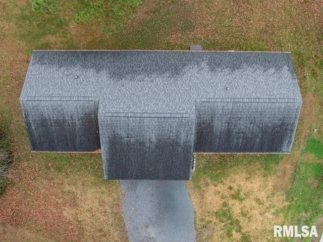 $199,999 | 910 Fairlane Drive, Marion, IL 62959