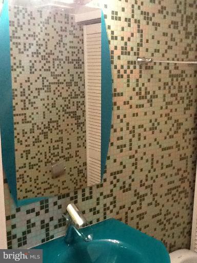 9840 Buckner Road Manassas, VA 20110 - Photo 2 of 16 Bath7