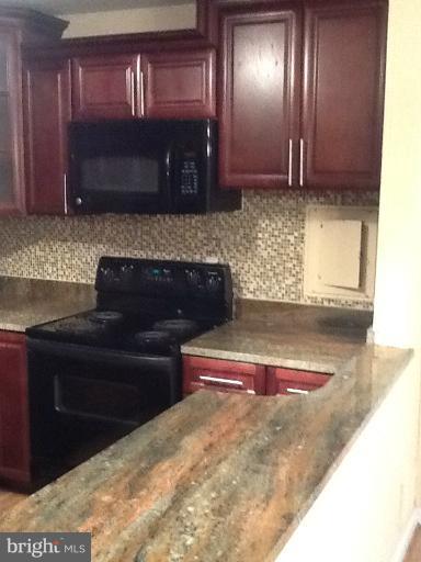9840 Buckner Road Manassas, VA 20110 - Photo 12 of 16 Kitchen2