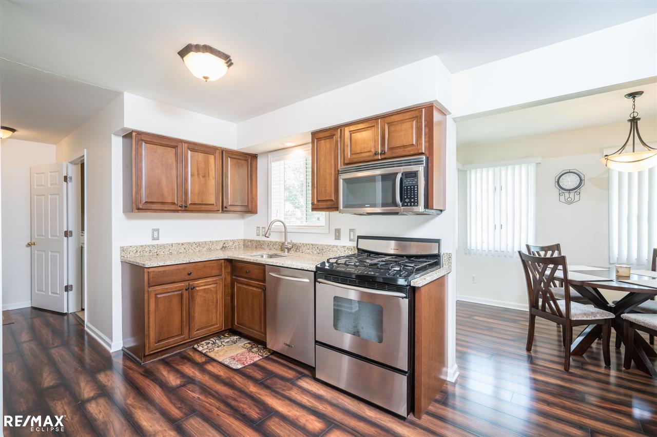 19585 21 Mile Road Macomb, MI 48044 - Photo 11 of 29 Kitchen View