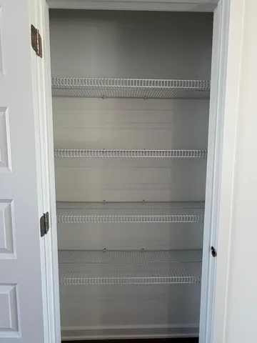 $3,000 | 2167 Yellowstone Boulevard, Mundelein, IL 60060