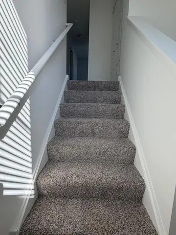 $3,000 | 2167 Yellowstone Boulevard, Mundelein, IL 60060