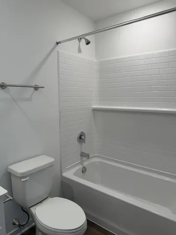 $3,000 | 2167 Yellowstone Boulevard, Mundelein, IL 60060