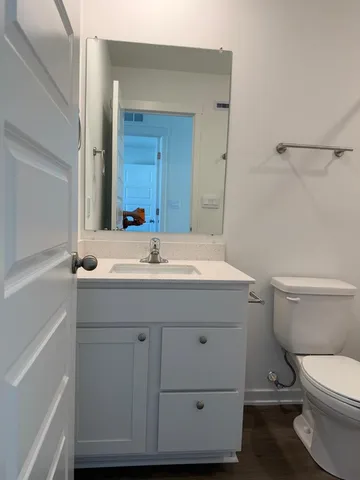 $3,000 | 2167 Yellowstone Boulevard, Mundelein, IL 60060