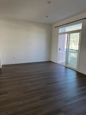 $3,000 | 2167 Yellowstone Boulevard, Mundelein, IL 60060