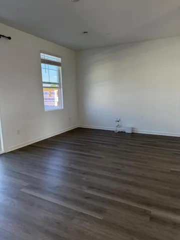 $3,000 | 2167 Yellowstone Boulevard, Mundelein, IL 60060