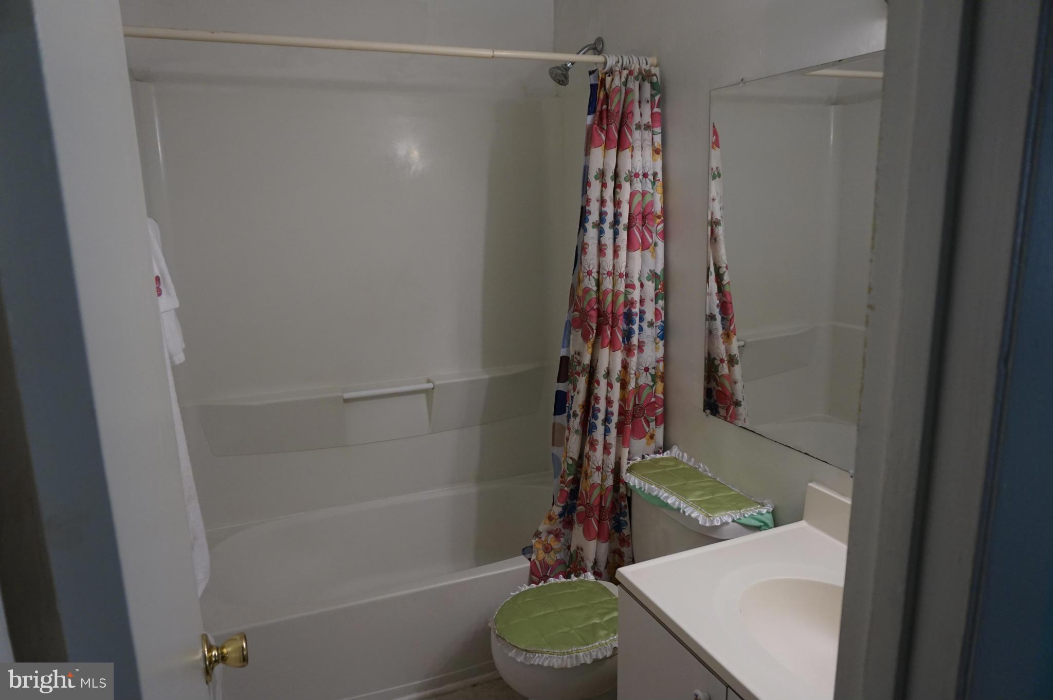 15307 Michigan Rd. Woodbridge, VA 22191 - Photo 11 of 12 Bath