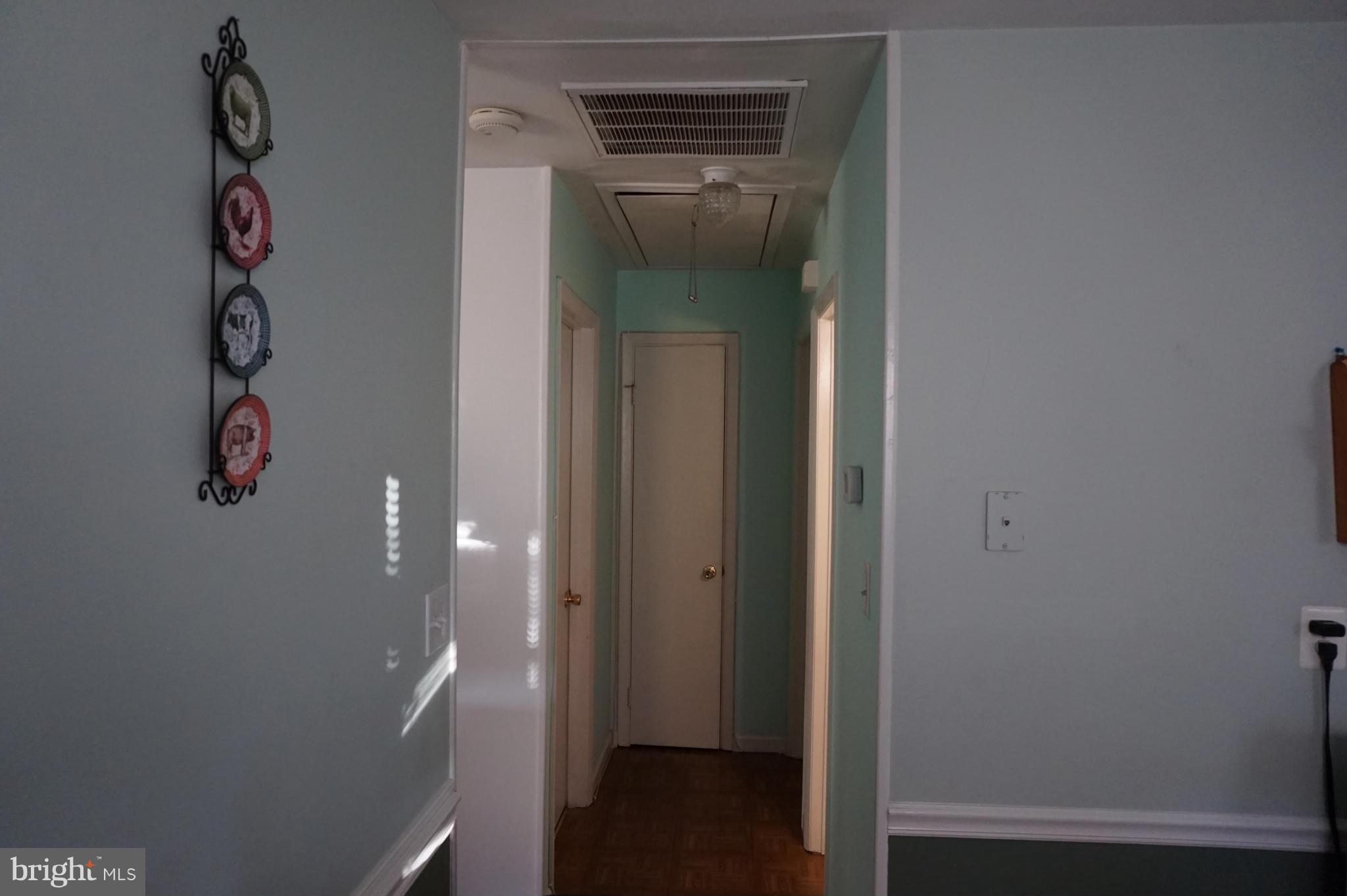 15307 Michigan Rd. Woodbridge, VA 22191 - Photo 10 of 12 Interior (General)