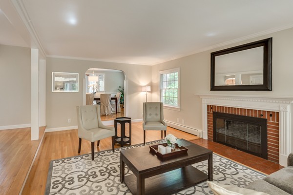 137 Shade Street Lexington, MA 02421 - Photo 6 of 30
