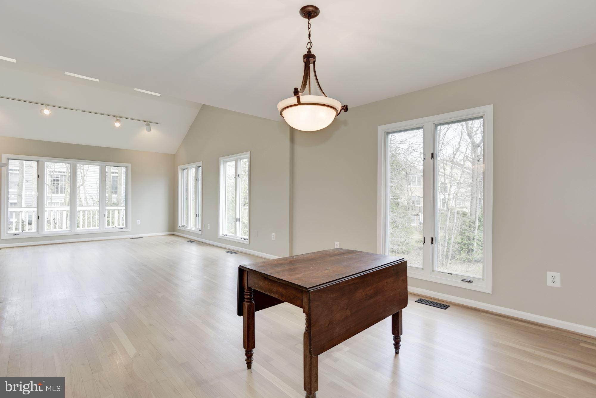 1258 Wedgewood Manor Way Reston, VA 20194 - Photo 14 of 30 Dining Room