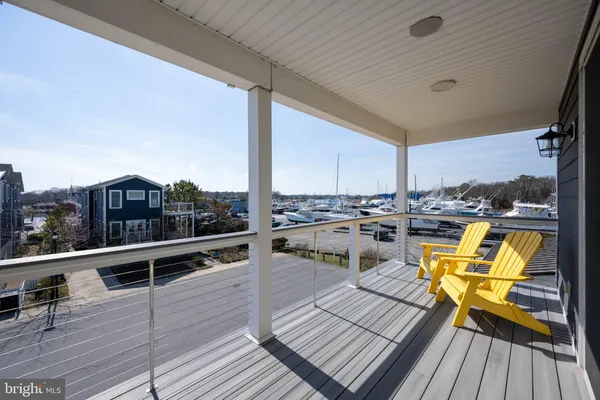 a en suite bathroom with a sink and a mirror
