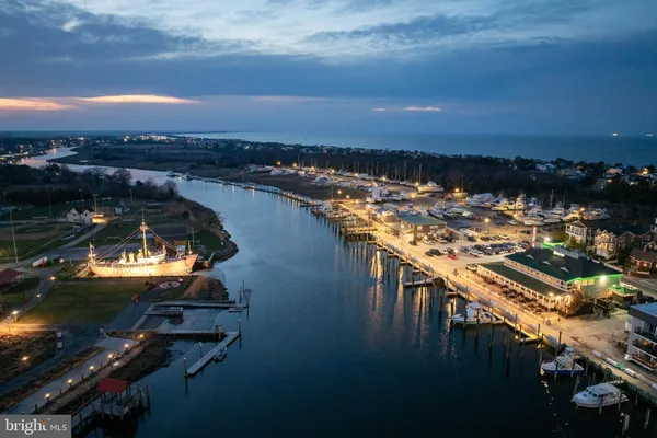 $2,750,000 | 222 Grey Plover Court, Lewes, DE 19958