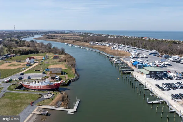 $2,750,000 | 222 Grey Plover Court, Lewes, DE 19958