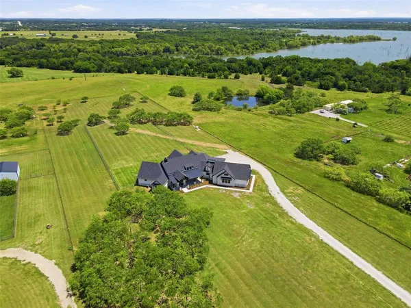 $1,599,000 | 519 Reason Jones Road, Valley View, TX 76272