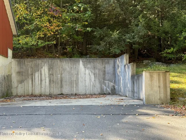 a view of a storage & utility room