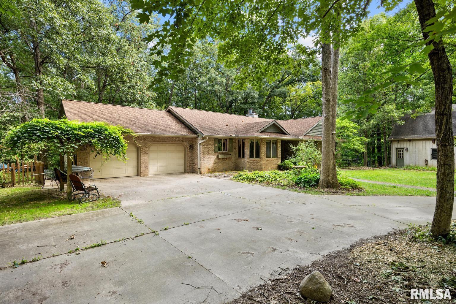 524 Justa Road Metamora, IL 61548 - Photo 5 of 50