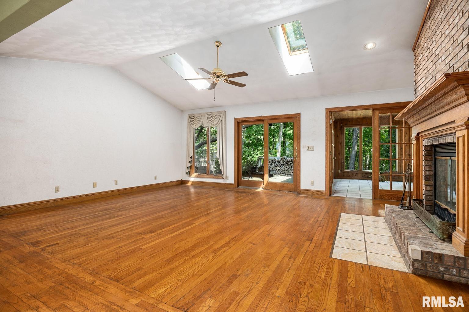 524 Justa Road Metamora, IL 61548 - Photo 8 of 50