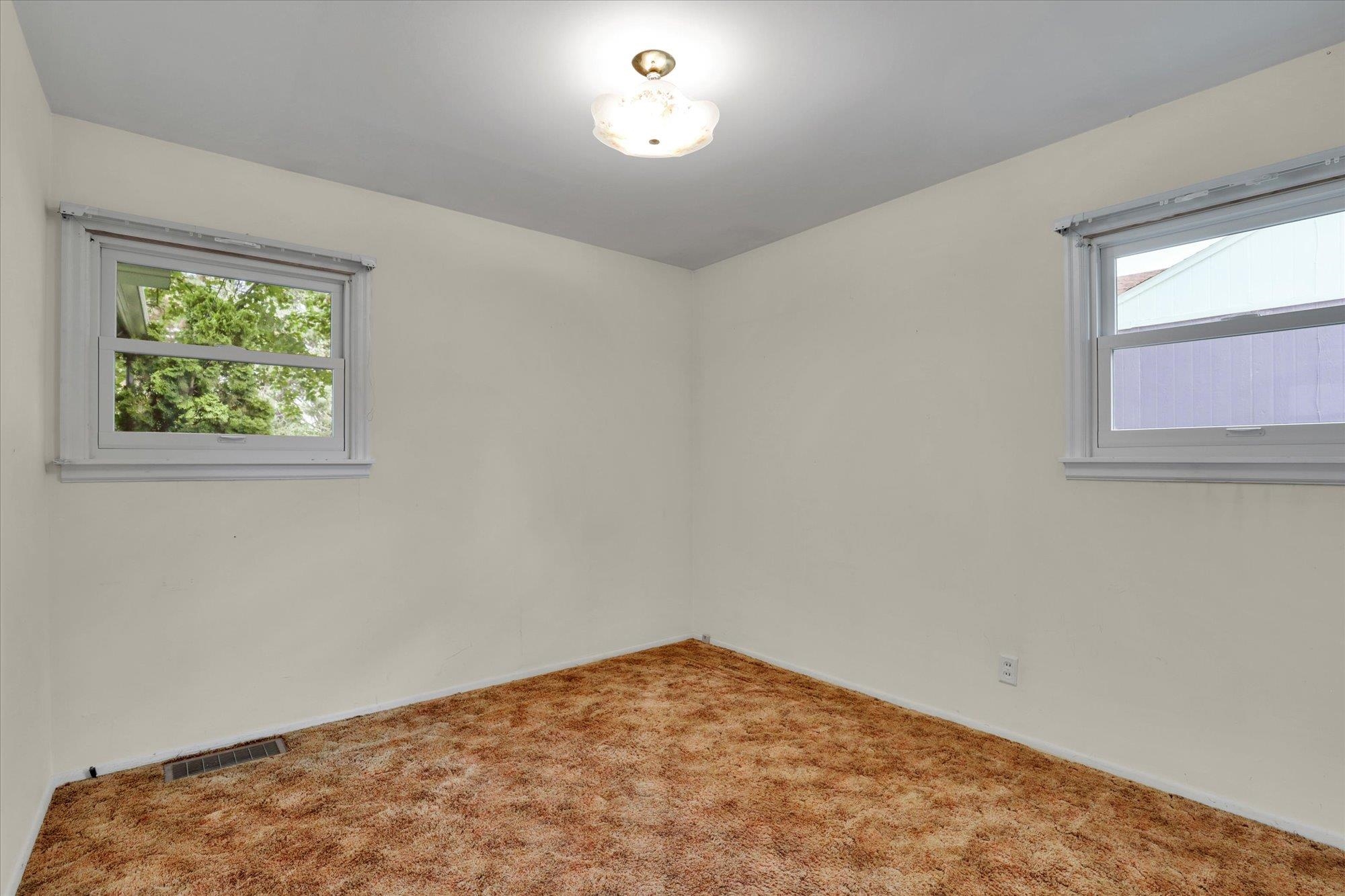 3308 West Queen Place Spokane, WA 99205 - Photo 14 of 39
