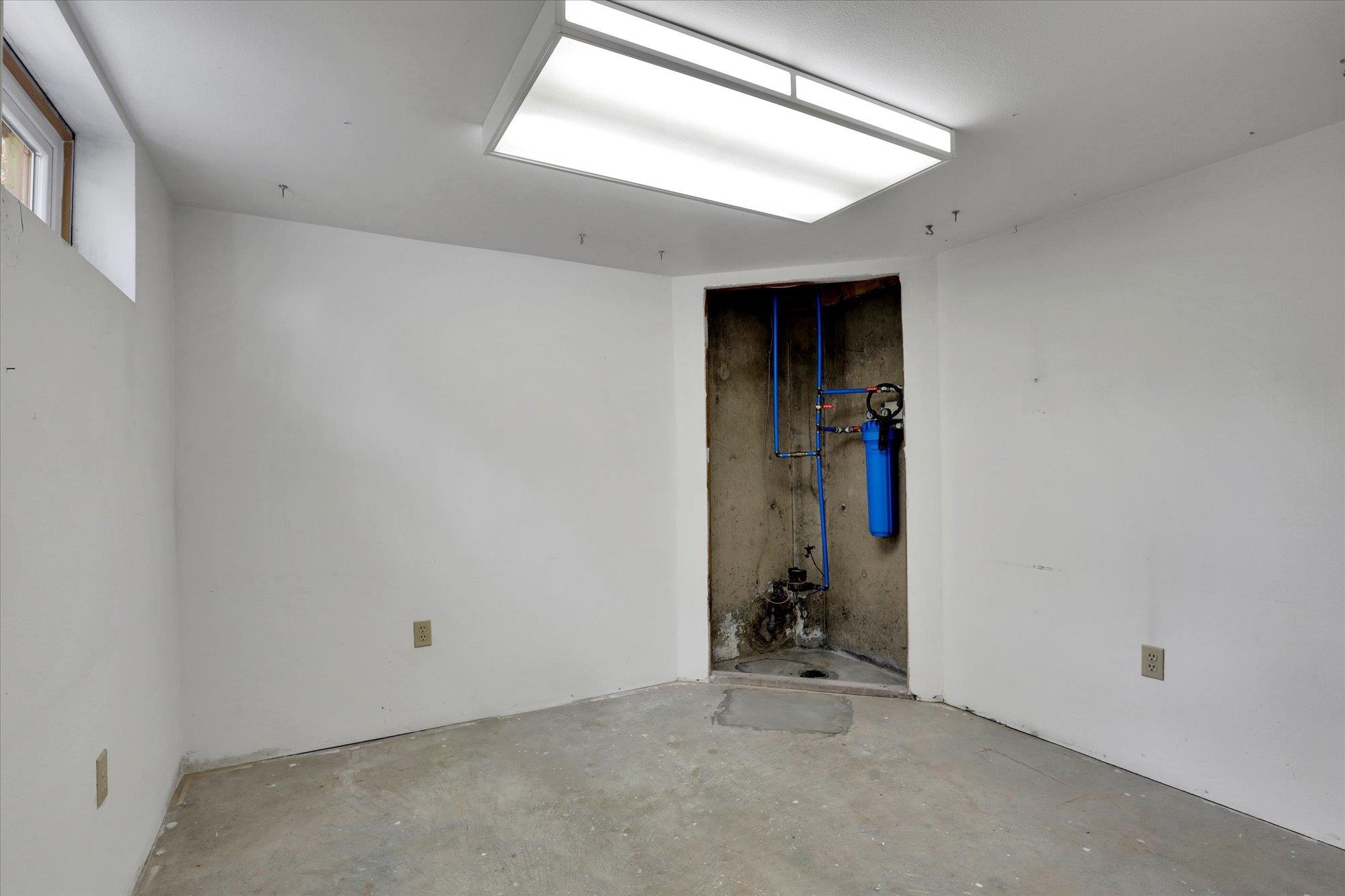 3308 West Queen Place Spokane, WA 99205 - Photo 17 of 39