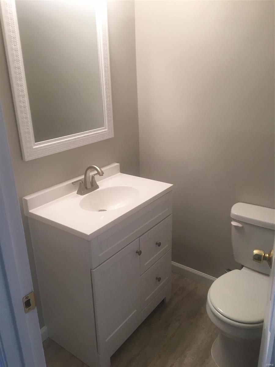 845 Portsdown Road Ballwin, MO 63011 - Photo 13 of 19 Gallery Image 13