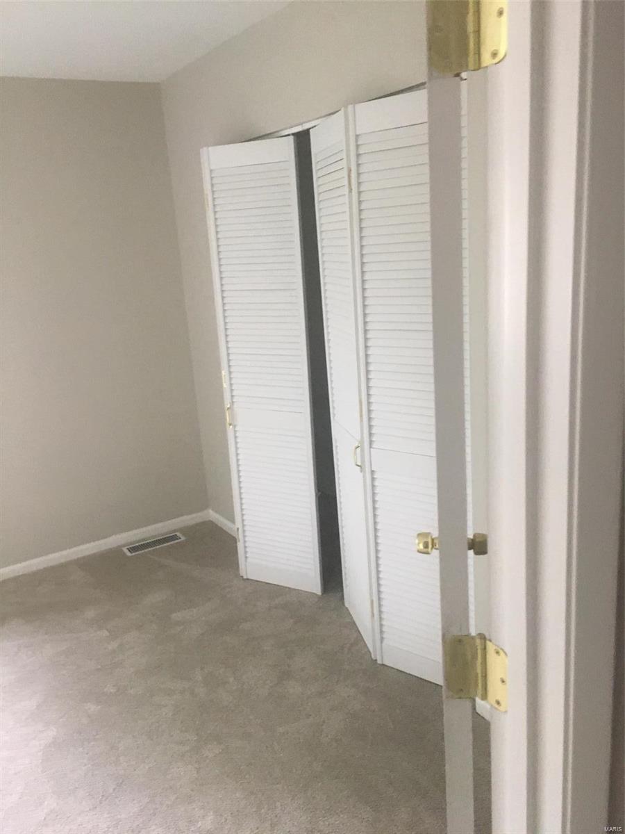 845 Portsdown Road Ballwin, MO 63011 - Photo 17 of 19 Gallery Image 17