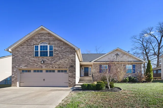 $2,000 | 1863 Deerstand Drive, Clarksville, TN 37042