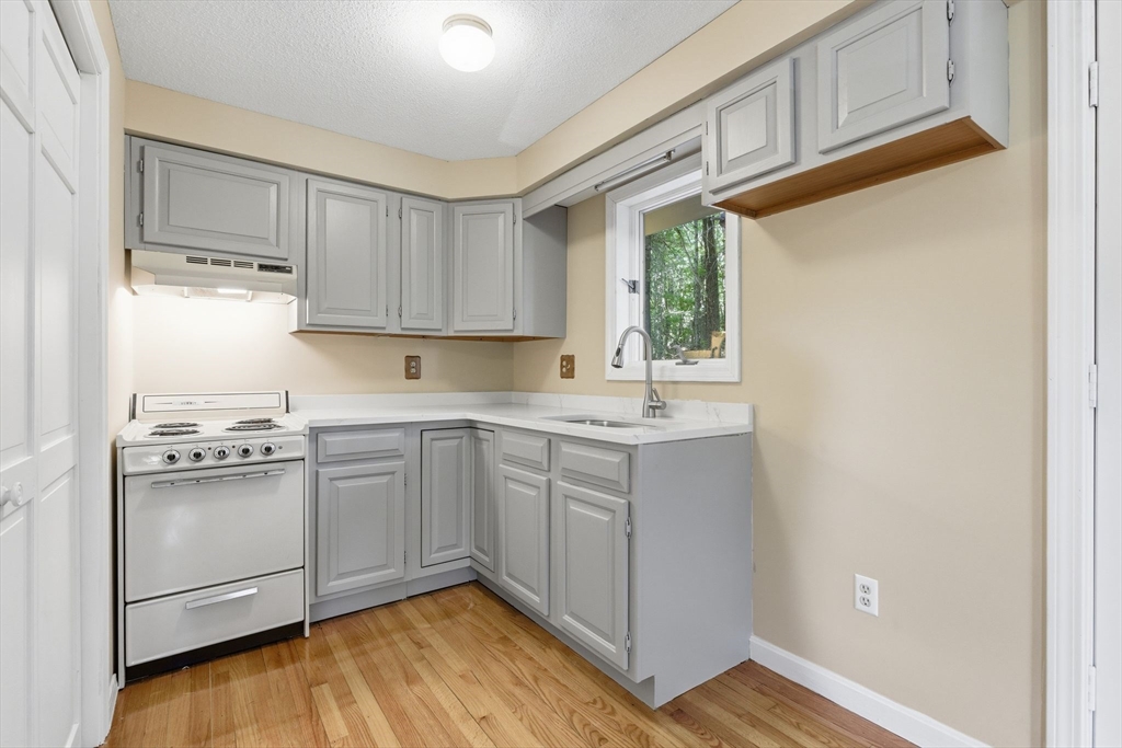 18 North Common Road Westminster, MA 01473 - Photo 11 of 16