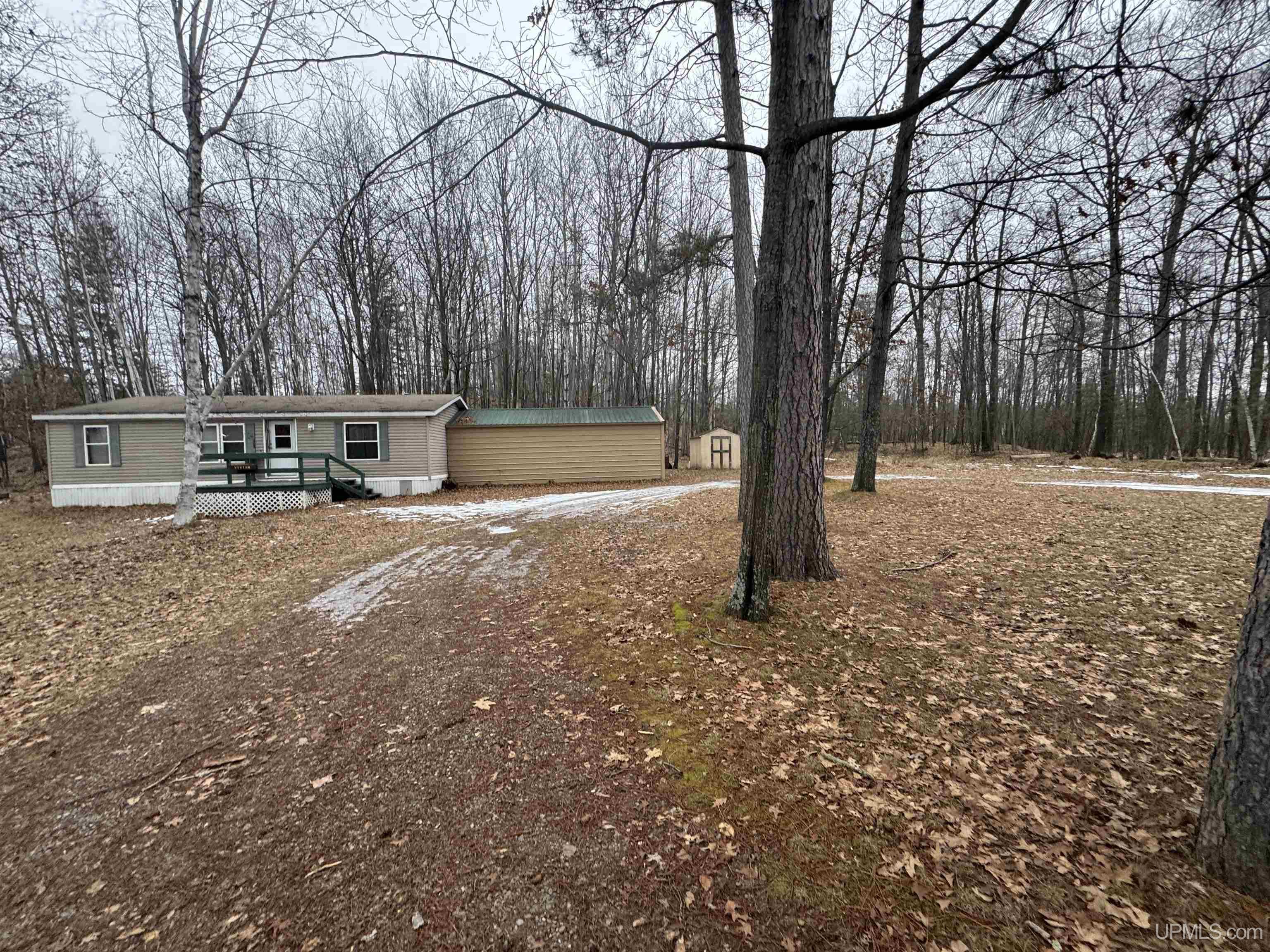 1654 Vivio Road Florence, WI 54121 - Photo 3 of 36 Gallery Image 3