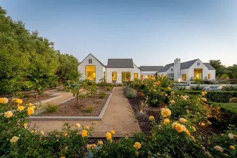 $27,000,000 | 1850 Jelinda Drive, Montecito, CA 93108