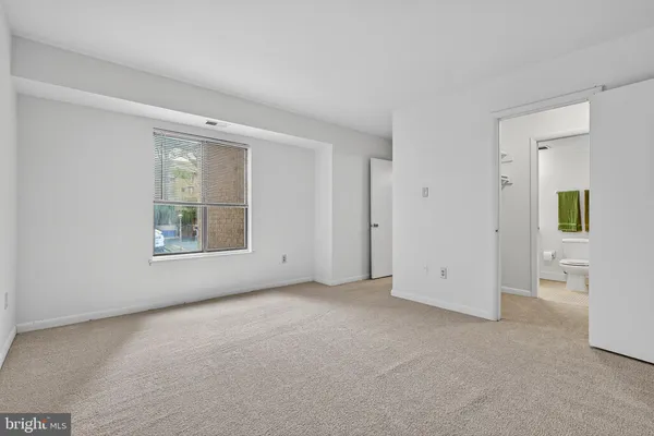$215,000 | 8865 Roll Right Court, Unit J, Columbia, MD 21045