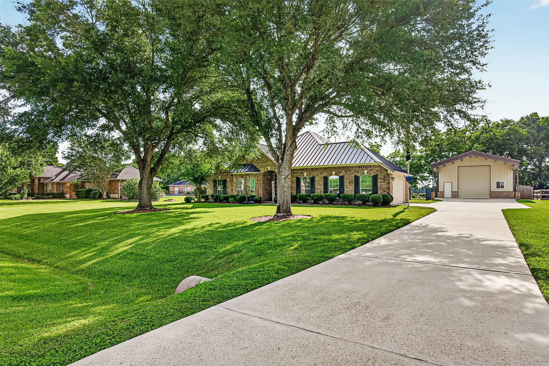 3326 River Bend Drive Rosenberg, TX 77471 - Photo 3 of 29 Impressive 30' X 50' oversized shop