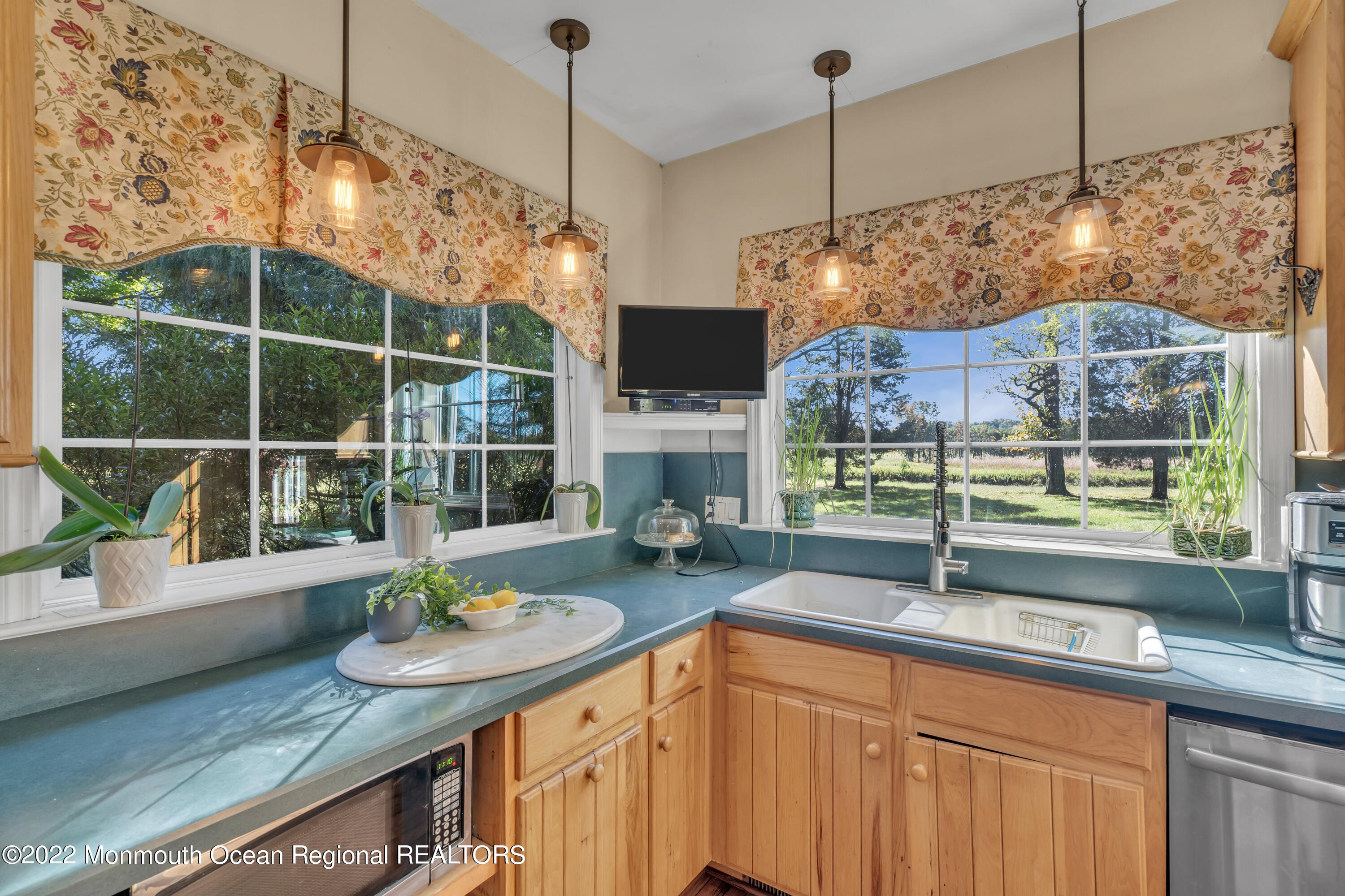 761 Province Line Road Allentown, NJ 08501 - Photo 23 of 40 053_dsc04867