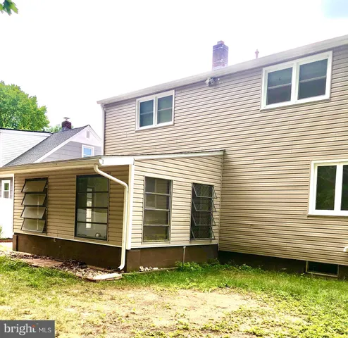 a view of an outdoor space and a yard
