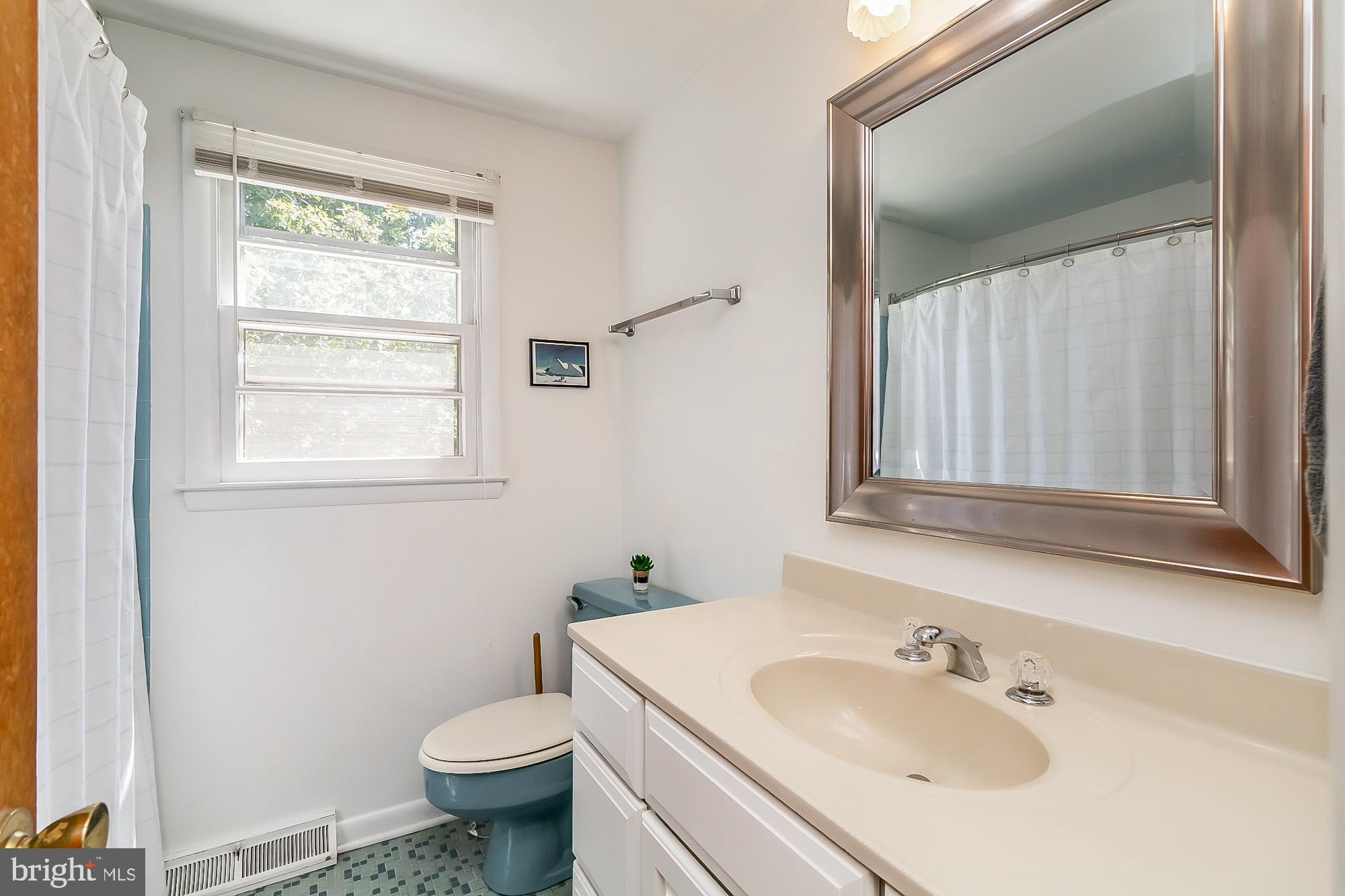 8101 Sumter Avenue Rosedale, MD 21237 - Photo 20 of 38 2nd Floor Bath
