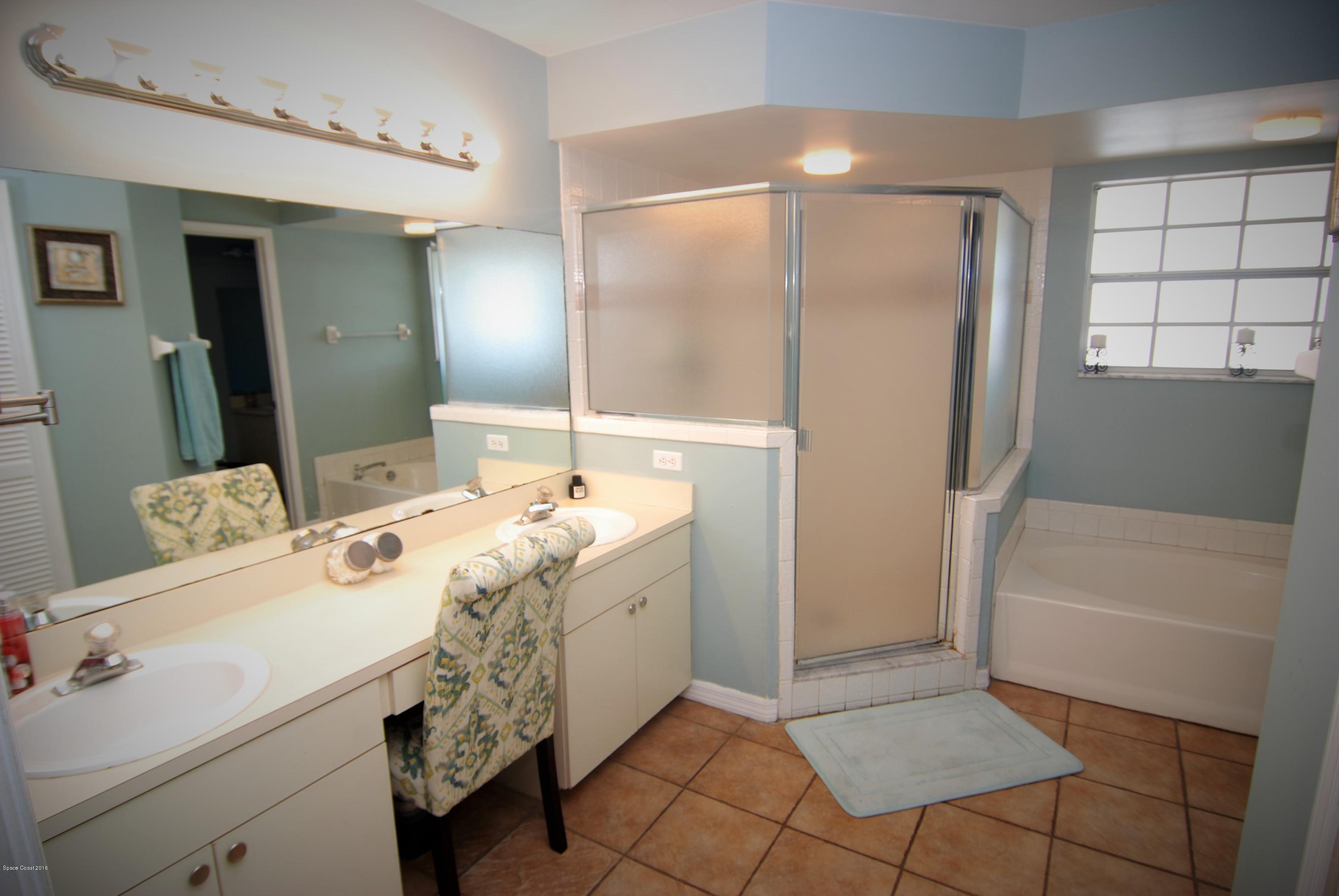 620 Crowberry Road Northeast Palm Bay, FL 32907 - Photo 10 of 17 Master Bath