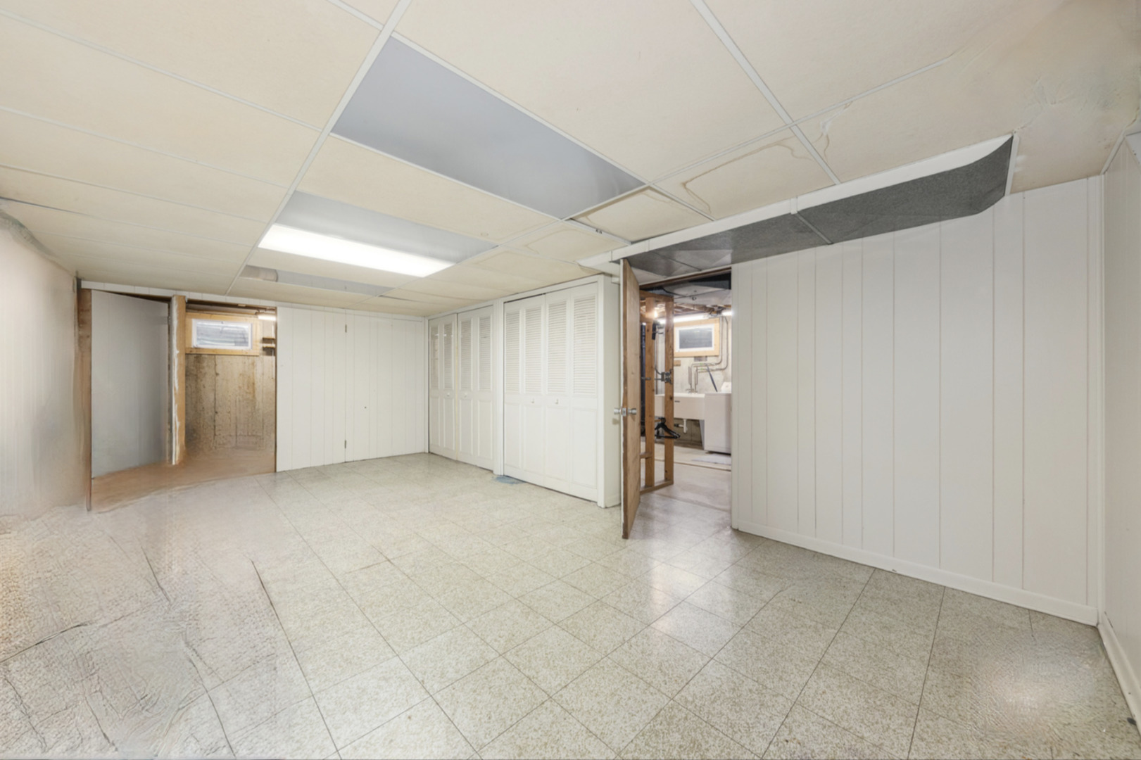 1236 Hercules Lane Naperville, IL 60540 - Photo 26 of 41 a view of an empty room