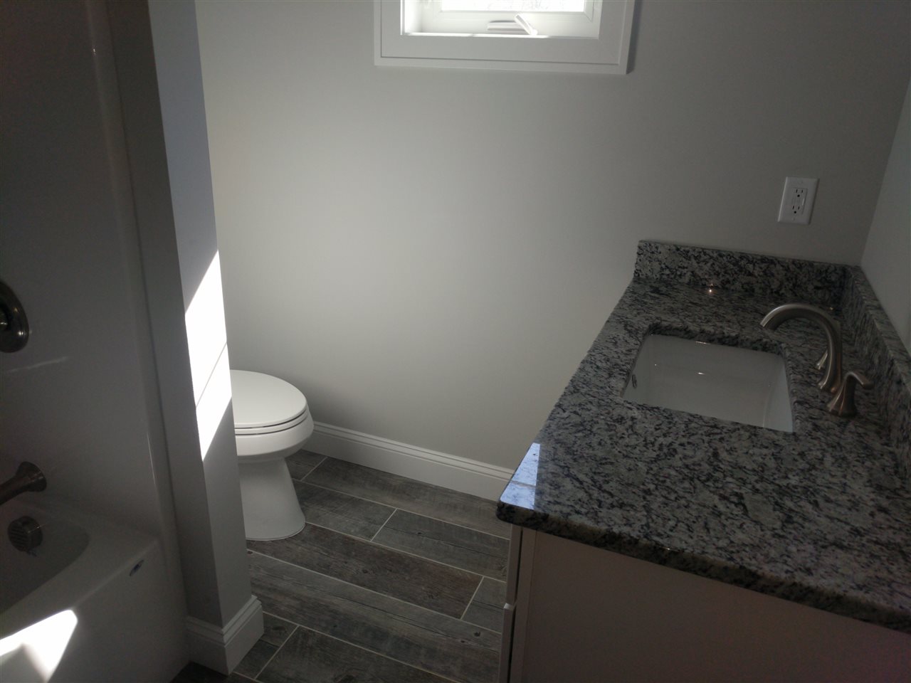 42 Tolend Road, Unit 2 Barrington, NH 03825 - Photo 19 of 30