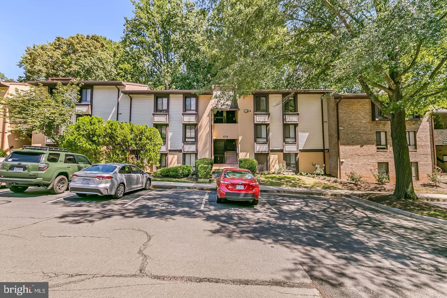 11647 Stoneview Square, Unit 88/2B Reston, VA 20191 - Photo 3 of 7