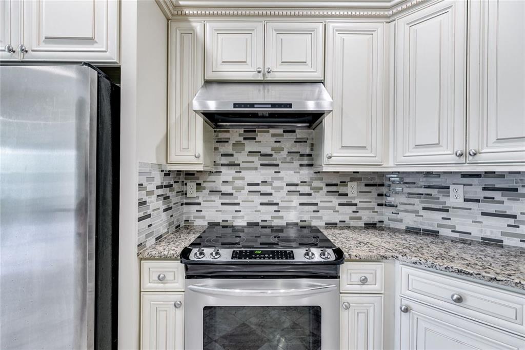110 Pond View Point LaGrange, GA 30240 - Photo 16 of 65 a stove top oven sitting inside of a kitchen