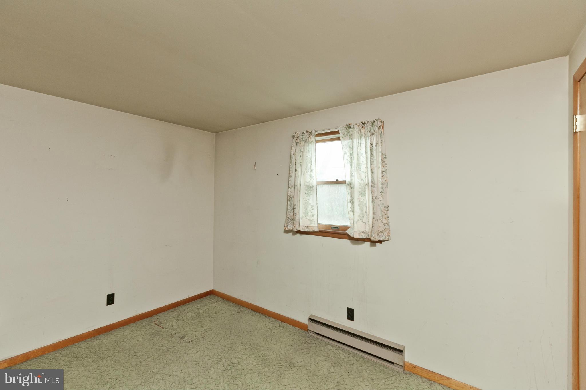 11930 Walnut Point Road Hagerstown, MD 21740 - Photo 13 of 30 Bedroom