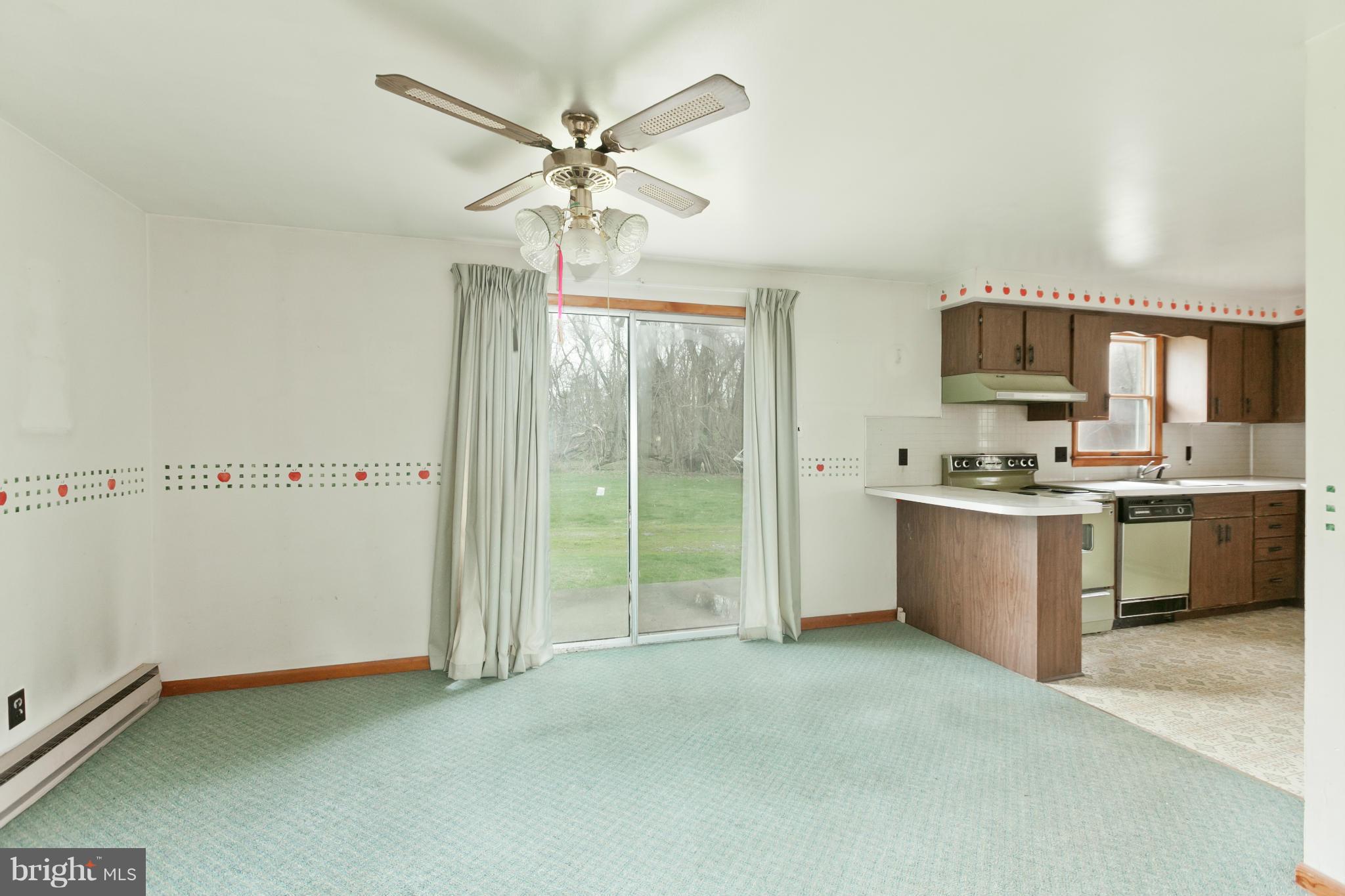 11930 Walnut Point Road Hagerstown, MD 21740 - Photo 6 of 30 Dining Room