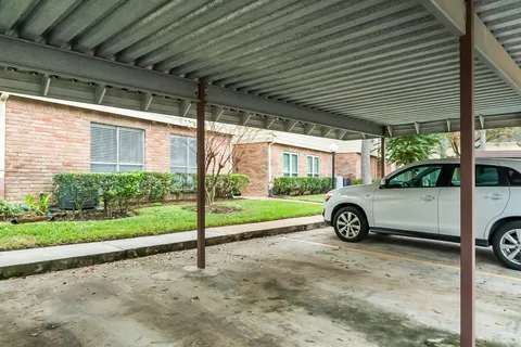 $148,000 | 14515 Wunderlich Drive, Unit 1413, Houston, TX 77069