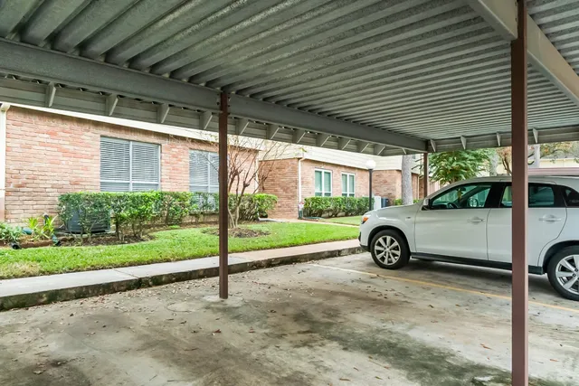 $148,000 | 14515 Wunderlich Drive, Unit 1413, Houston, TX 77069